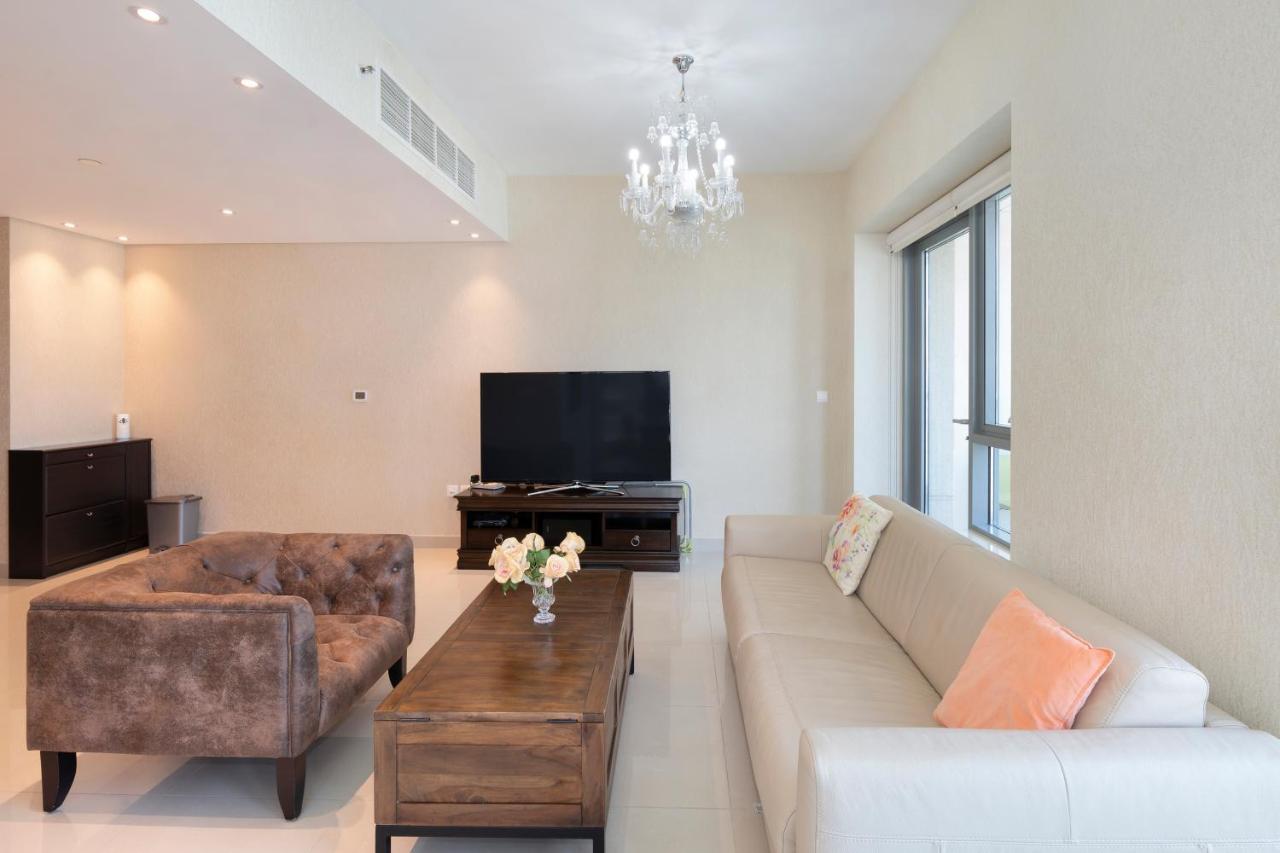 Downtown Dubai, Luxury 2 Bed 2 Bath - Pool, Gym, Aircon, Parking - Views Of The Fountain & Burj Khalifa Appartement